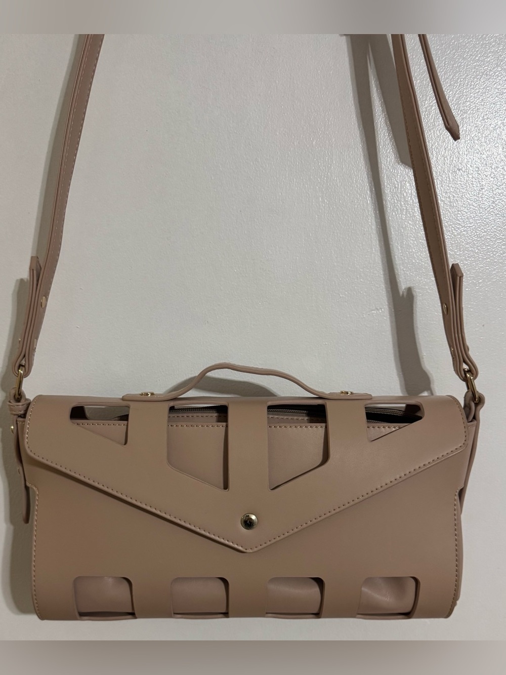 Tan Cutout Crossbody Shoulder Bag like New!